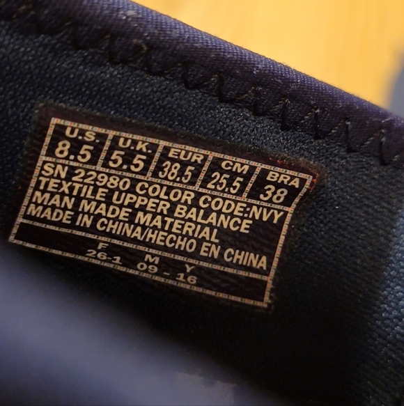 Sketchers Women's Shoes Size: 8.5 - Picture 5 of 9